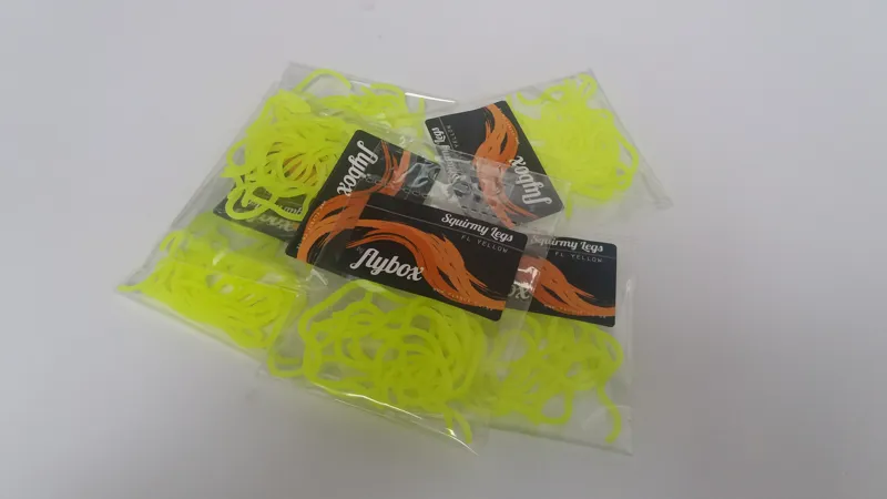 Flybox Squirmy Legs in Fl.Yellow